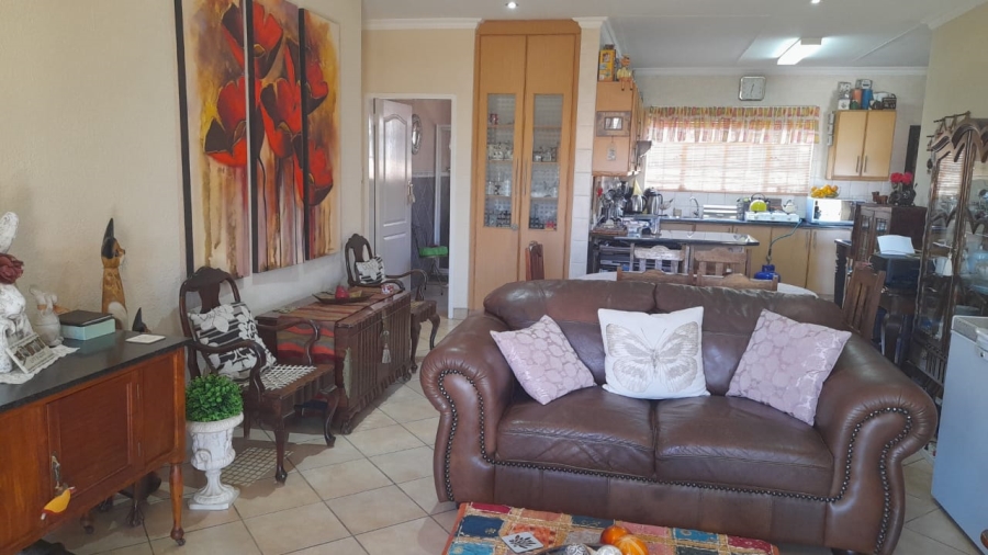 2 Bedroom Property for Sale in Meiringspark North West